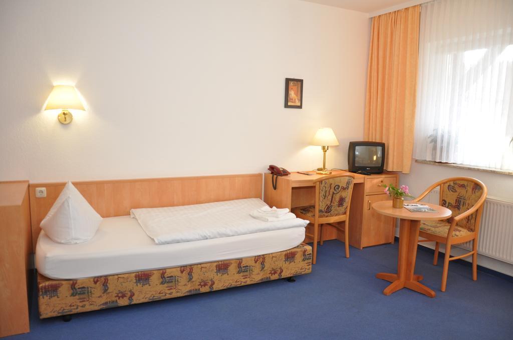Pension Lindenhof Kromsdorf Стая снимка