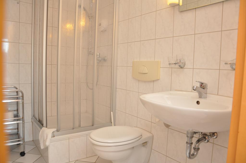 Pension Lindenhof Kromsdorf Стая снимка